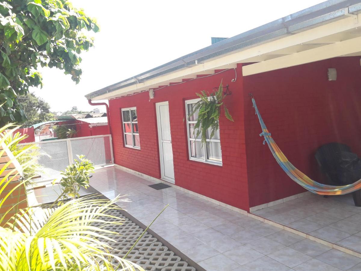 En Familia Villa Puerto Iguazú Exteriör bild